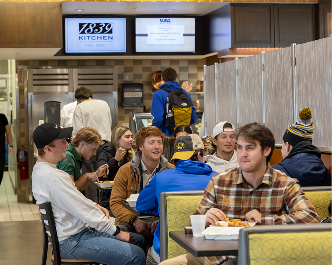 Students dining at mizzou