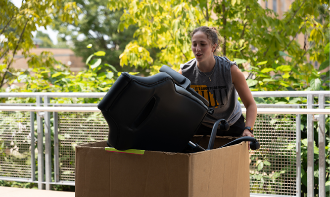 Student moving-in.